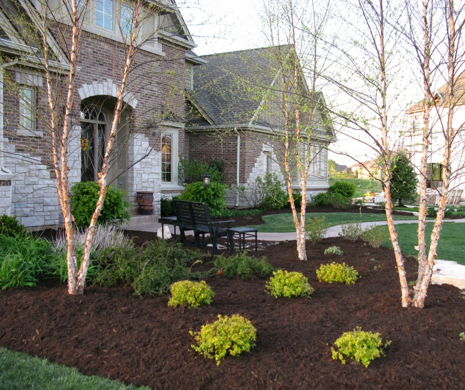 using-mulch-landscape