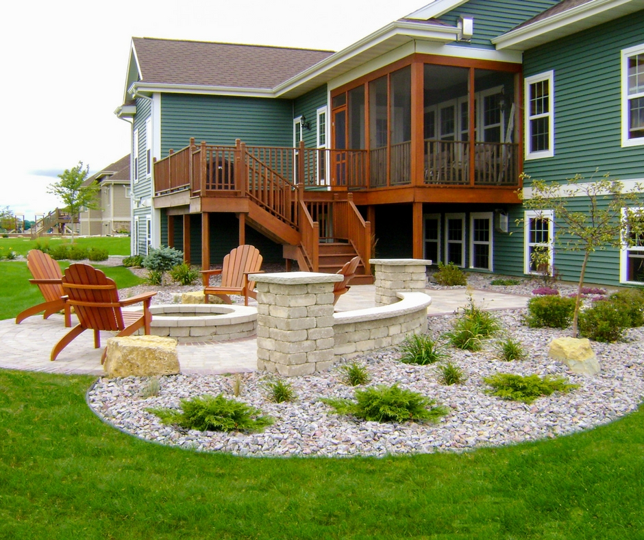 stone-mulch-in-landscape